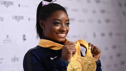 Simone Biles lands Yurchenko double pike during U.S. Classic